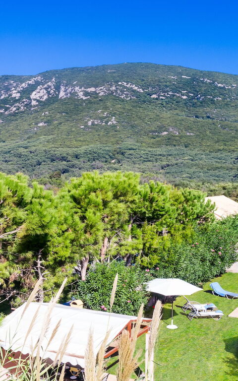 Beachfront Villa Rania: Scenic View