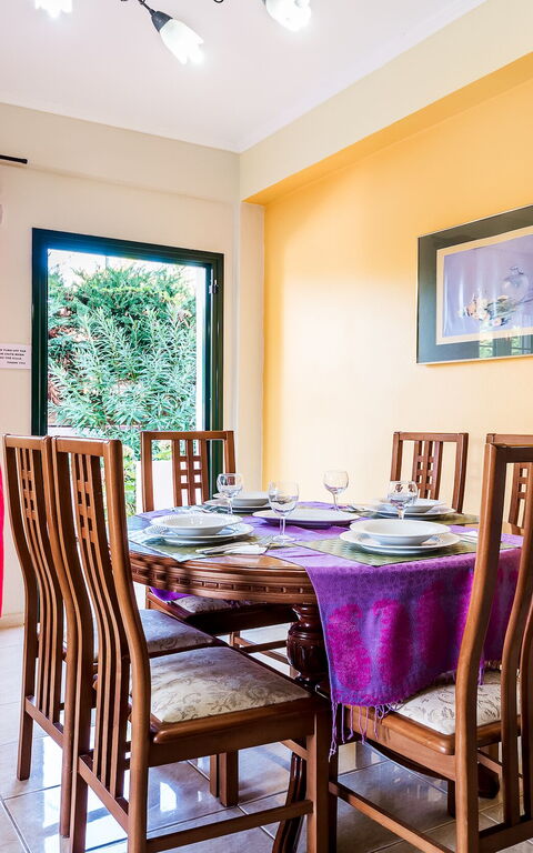 Beachfront Villa Rania: Dining Room
