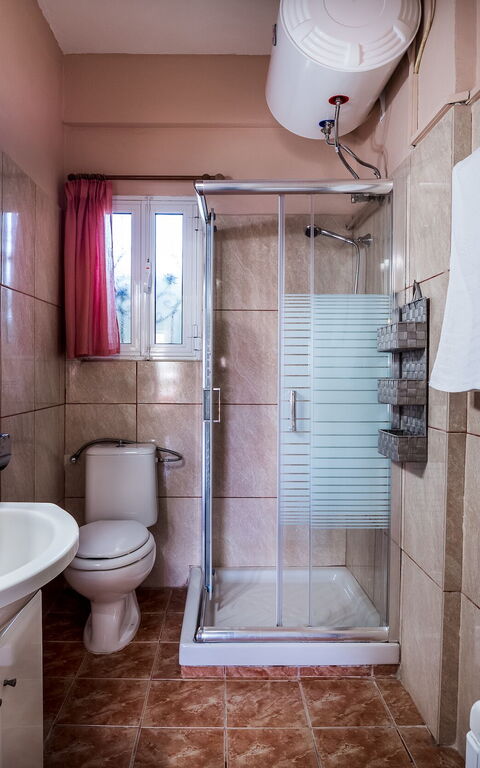 Beachfront Villa Rania: Bathroom