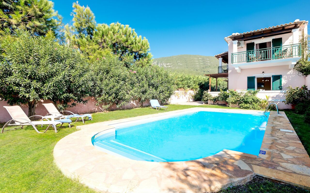 Beachfront Villa Rania: Pool