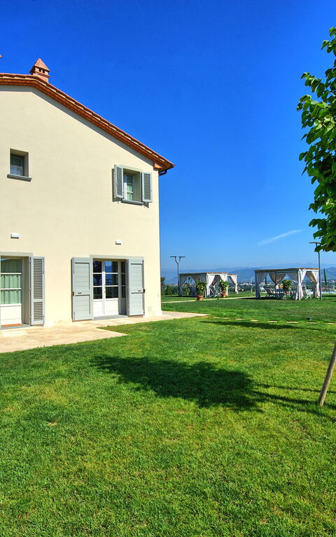 Il Sole Di Vino: Garden