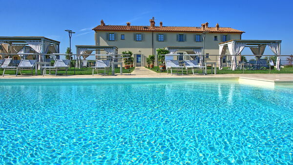 Il Sole di Vino: Pool, Summer