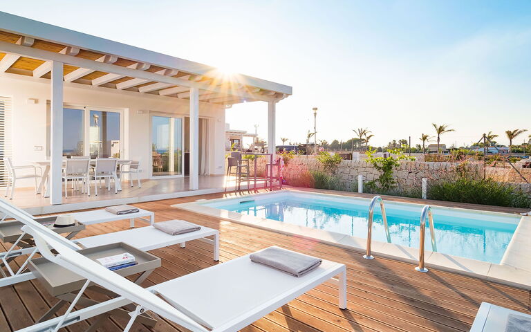 Villa San Lorenzo Palma: Outdoor, Pool