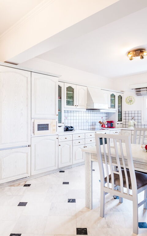 Villa Corfu Panorama: Dining Room, Kitchen