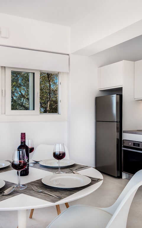 Villa Nafsika: Dining Room, Kitchen