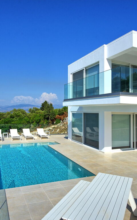 Villa Nafsika: Building Exterior, Pool