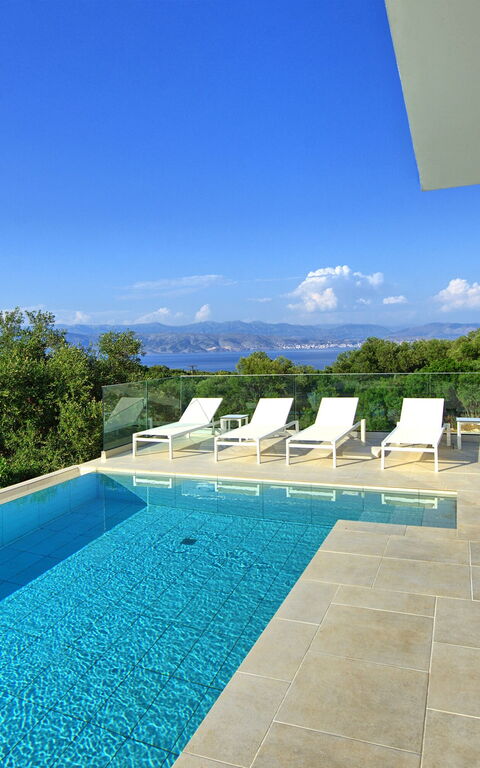 Villa Nafsika: Building Exterior, Pool