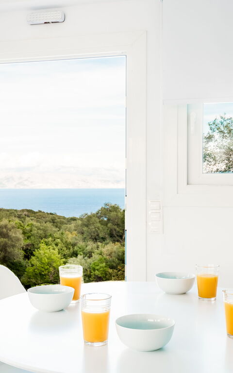 Villa Arete: Dining Room, Kitchen, Living Room