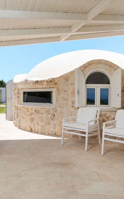 Villa Del Mito: Balcony / Terrace / Patio, Building Exterior, Outdoor