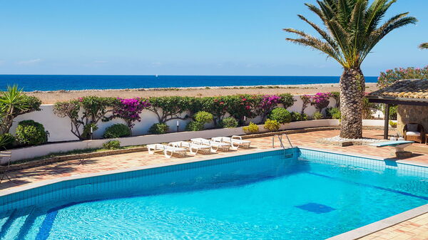 Villa Cala Mancina: Pool