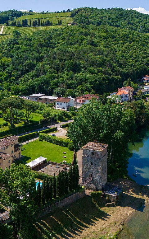 Santa Flora: Outdoor, Scenic View