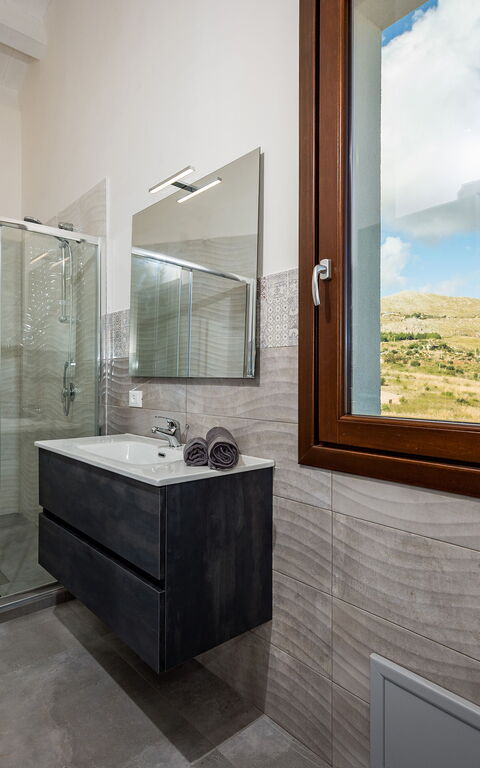 Villa Livreri: Bathroom