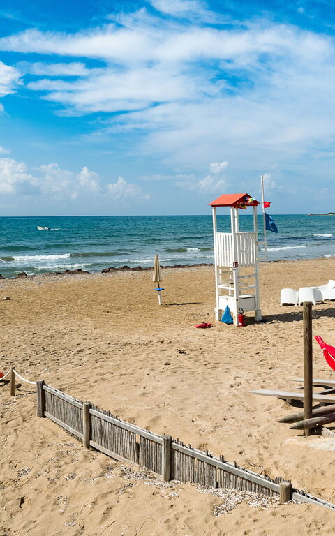 Baia Del Mare: Amenities, Scenic View