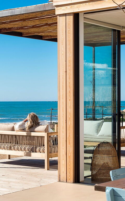 Circe: Balcony / Terrace / Patio, Summer