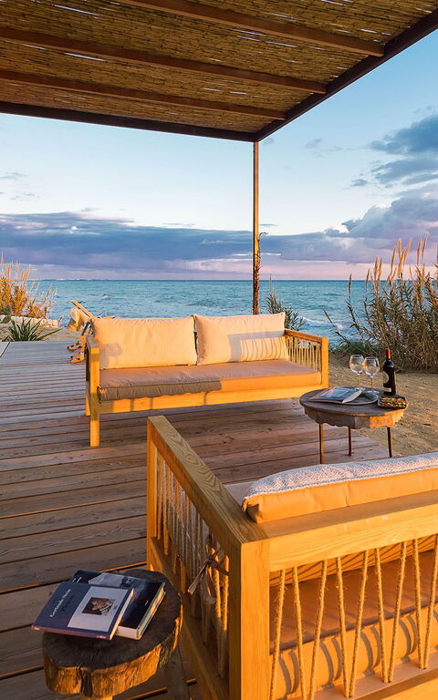 Circe: Balcony / Terrace / Patio