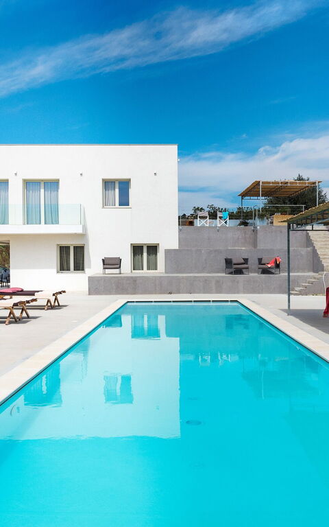 Villa Contra: Outdoor, Pool