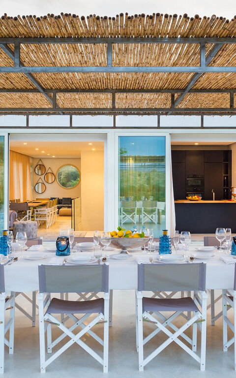 Villa Contra: Balcony / Terrace / Patio, Outdoor