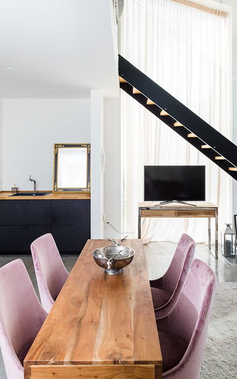 Villa Contra: Living Room