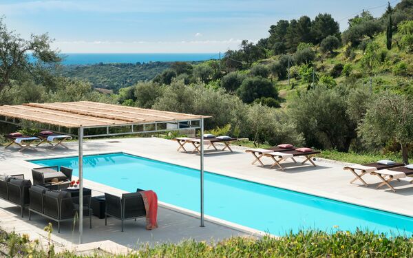 Villa Contra: Outdoor, Pool