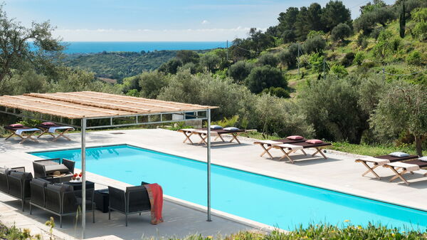 Villa Contra: Outdoor, Pool