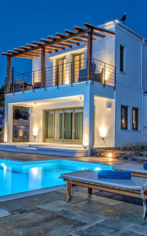 Villa Lyra: Outdoor, Pool