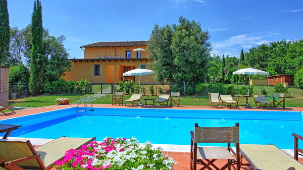 Nicola: Outdoor, Pool, Summer