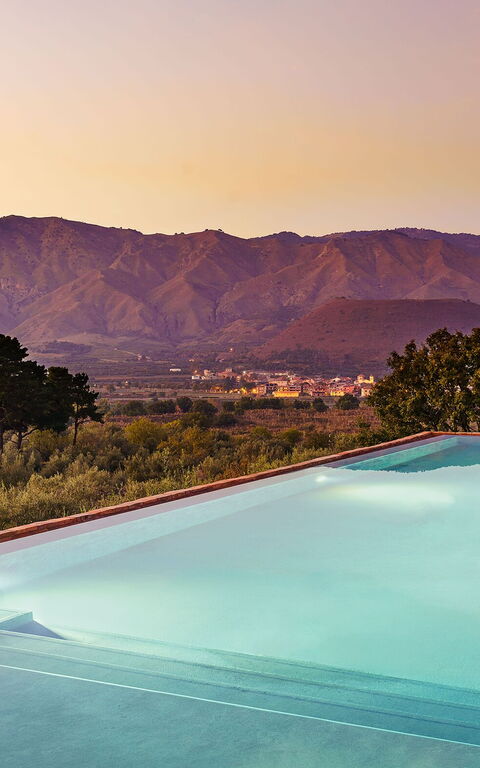 Etna Retreat: Pool, Scenic View
