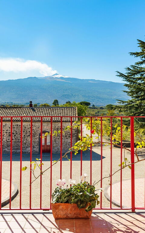 Etna Retreat: Outdoor