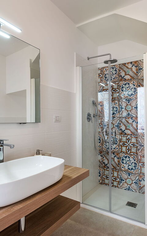 Etna Retreat: Bathroom