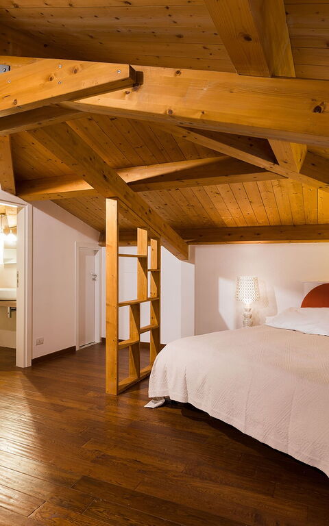 Etna Retreat: Bedroom