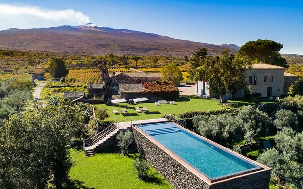 Etna Retreat: Garden, Pool, Scenic View