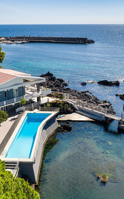 Villa Isabella: Outdoor, Pool, Scenic View, Summer