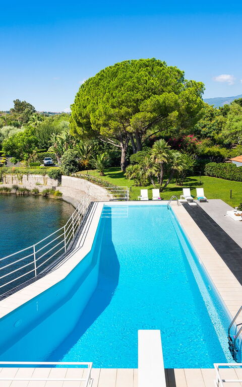Villa Isabella: Pool, Scenic View