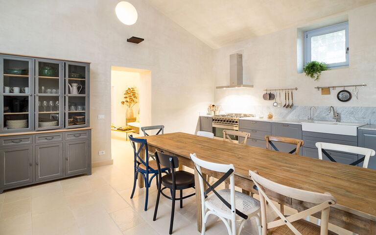 Villa Dimora Pura: Dining Room, Kitchen