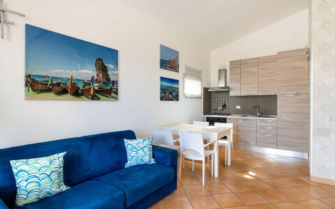 Accommodation Calantha: Dining Room, Kitchen, Living Room