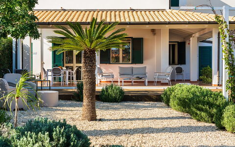 Accommodation Euthalia: Building Exterior, Garden, Outdoor