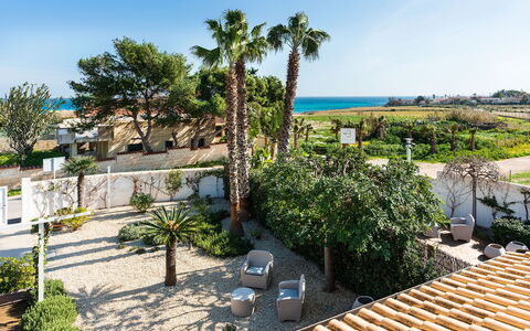 Accommodation Euthalia: Building Exterior, Garden, Outdoor