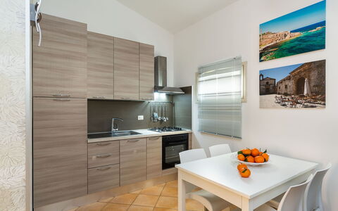 Accommodation Fillide: Dining Room, Kitchen, Living Room