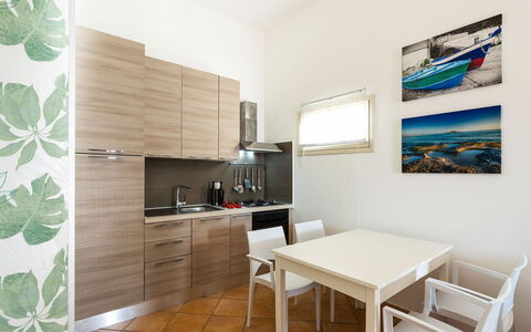 Accommodation Kalika: Dining Room, Kitchen, Living Room