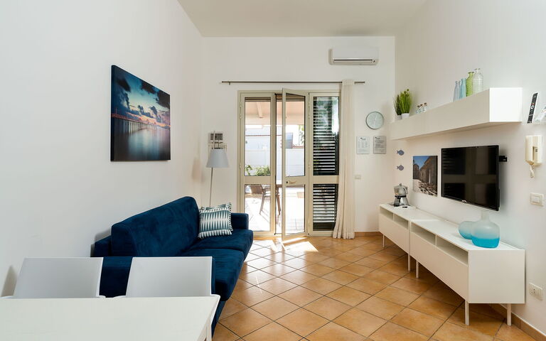 Accommodation Kalika: Dining Room, Kitchen, Living Room