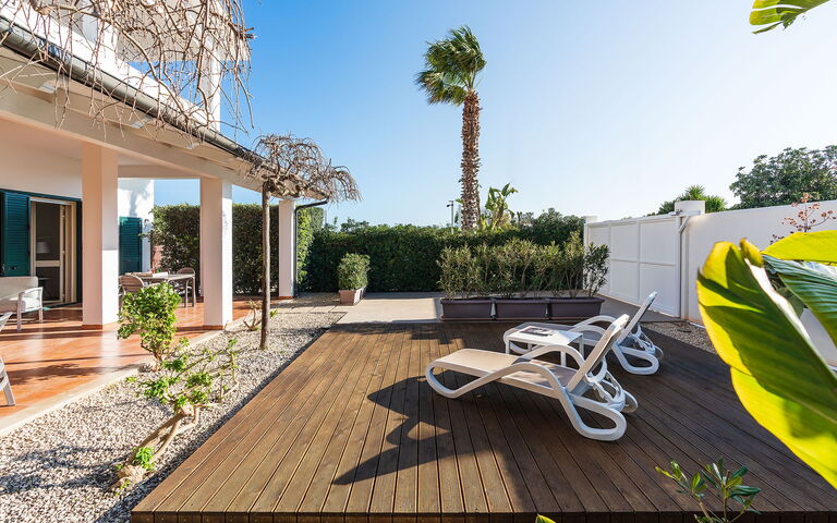 Anny: Building Exterior, Garden