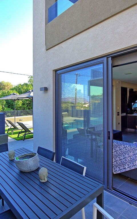 Villa Maripol: Balcony / Terrace / Patio