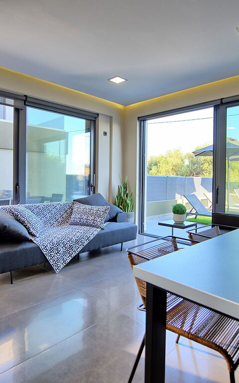 Villa Maripol: Dining Room, Living Room