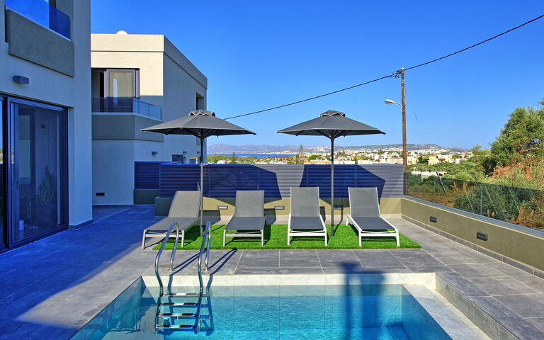 Villa Maripol: Outdoor, Pool