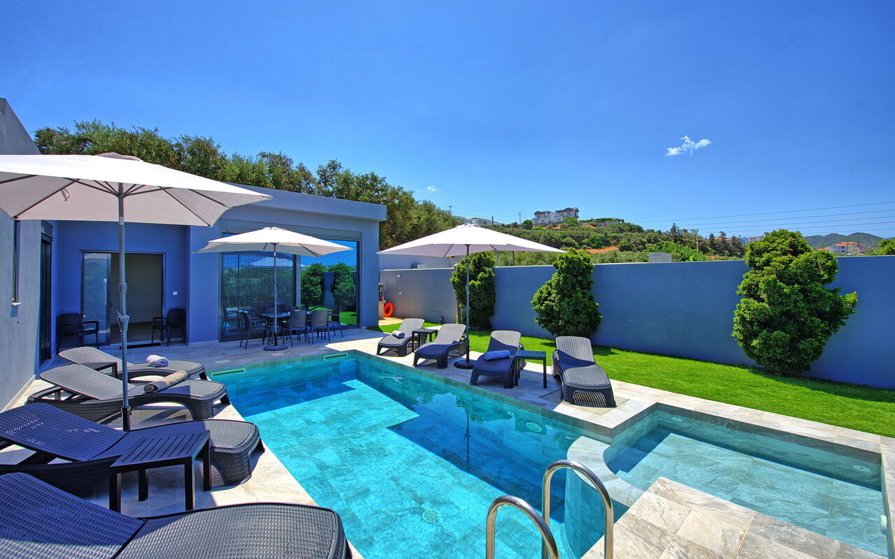 Villa Zaneti: Outdoor, Pool, Summer