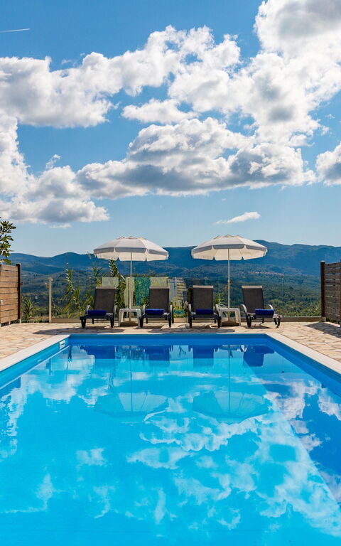 Villa Dinos: Pool, Summer