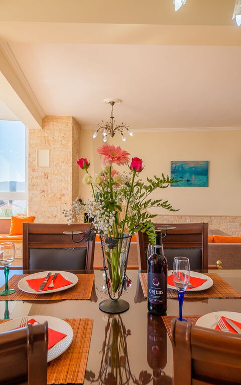 Villa Dinos: Dining Room