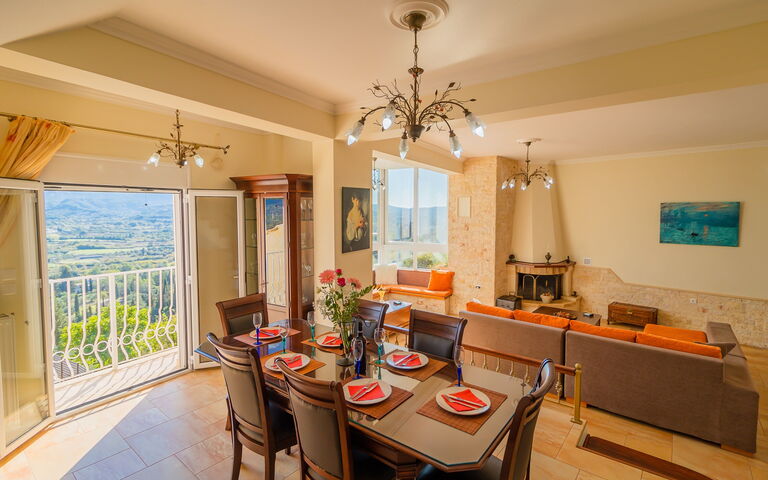 Villa Dinos: Dining Room