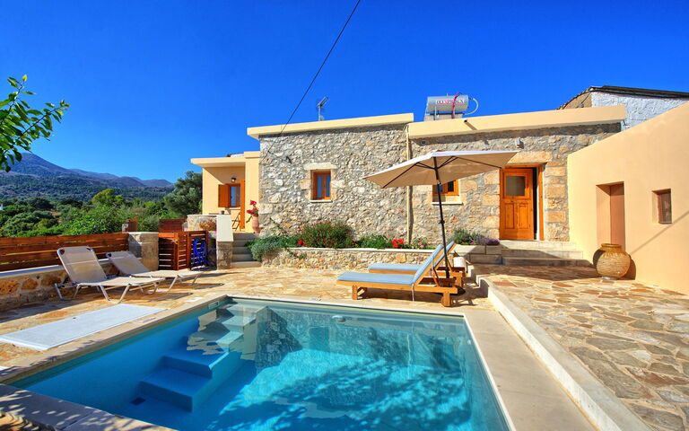 Villa Vicilla: Outdoor, Pool