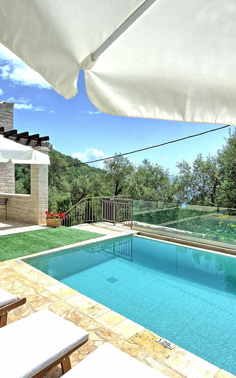 Villa Jacaranda: Outdoor, Pool, Summer